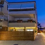 Elia & Anthos Deluxe Suites