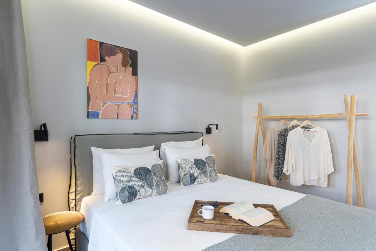 Elia & Anthos Deluxe